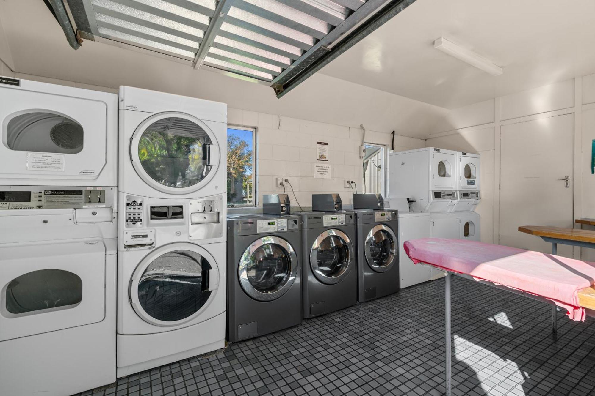 Tasman Holiday Parks - Крайстчерч Екстер'єр фото Laundry facilities at the University of Waikato