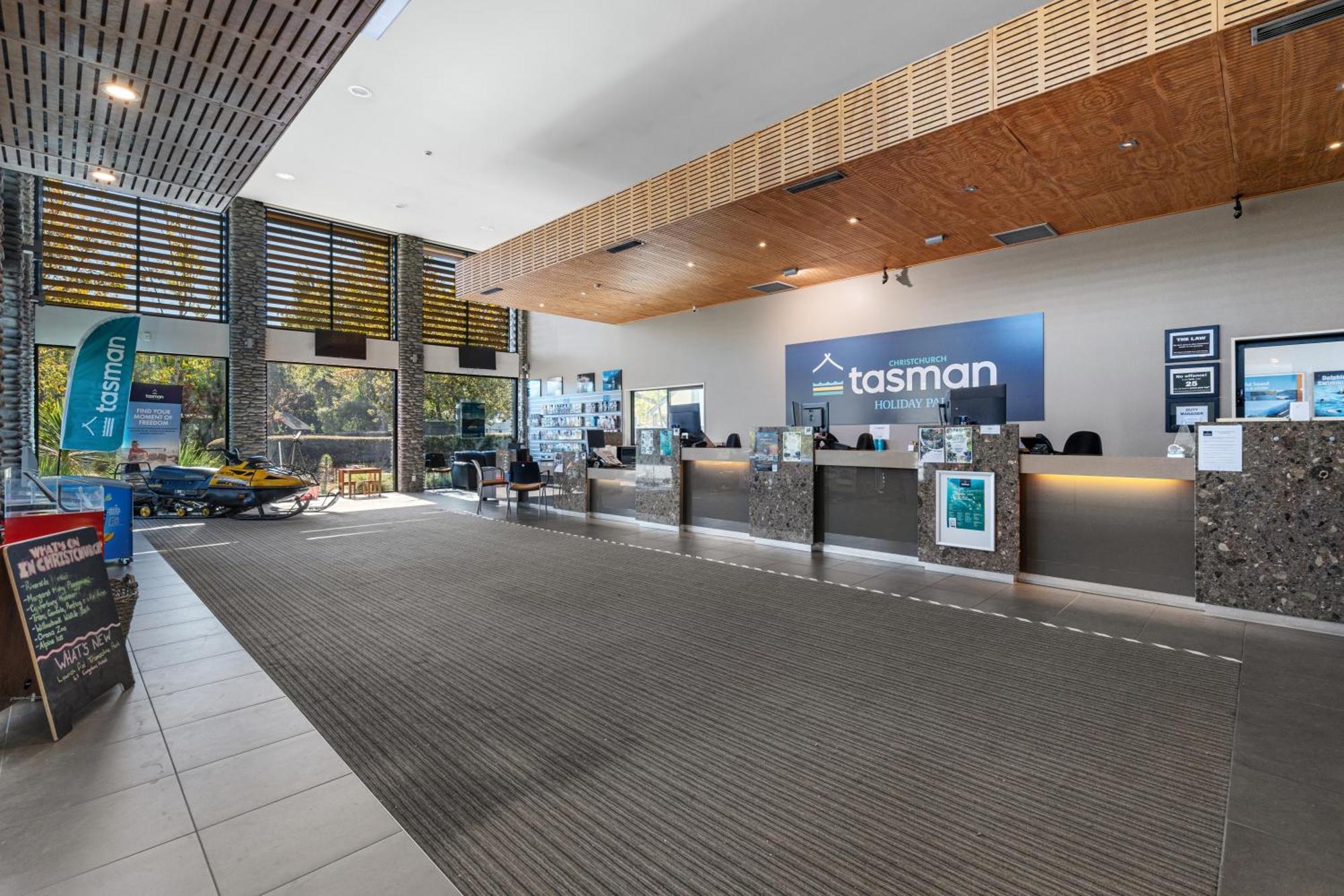 Tasman Holiday Parks - Крайстчерч Екстер'єр фото Tasman Airport